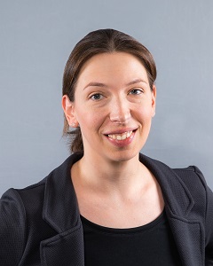 Dr. Nadine Wilhelm Dr. Nadine Wilhelm